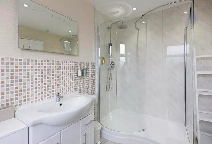 The Laurels B&b