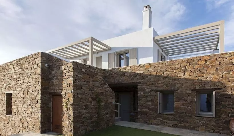 White Tinos Luxury Suites