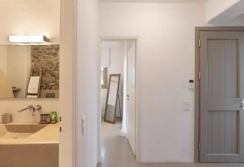 White Tinos Luxury Suites