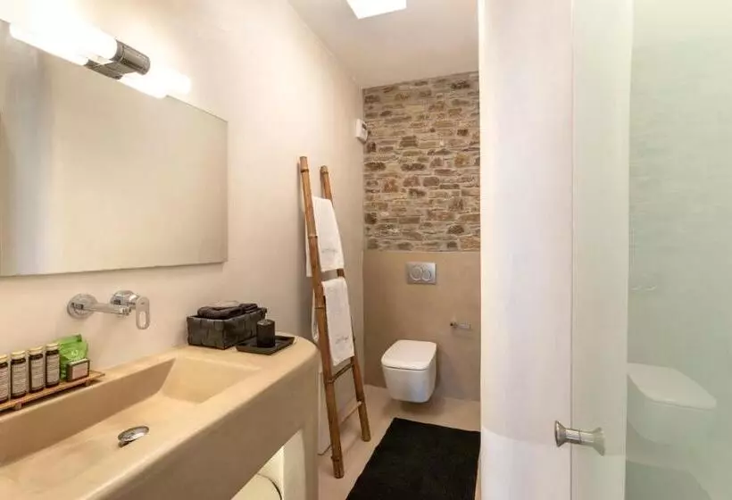 White Tinos Luxury Suites
