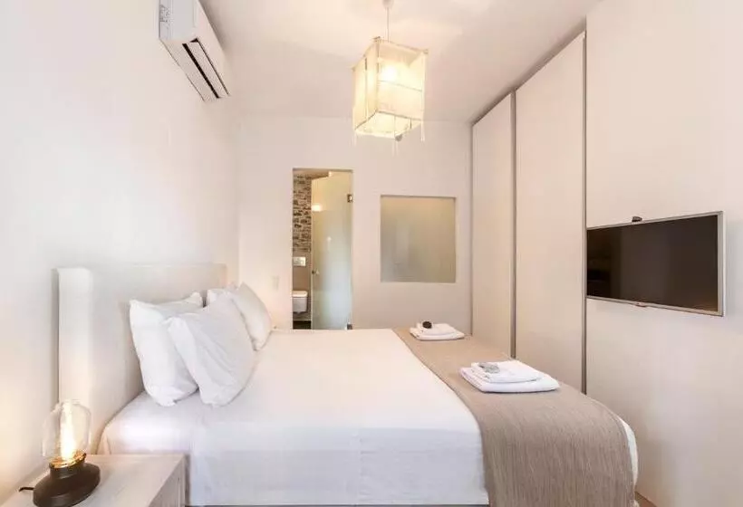 White Tinos Luxury Suites