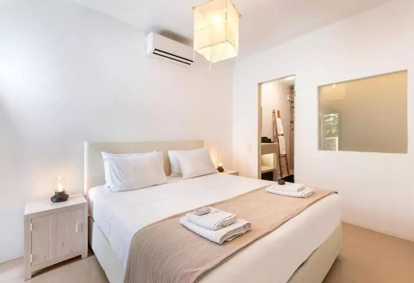 White Tinos Luxury Suites