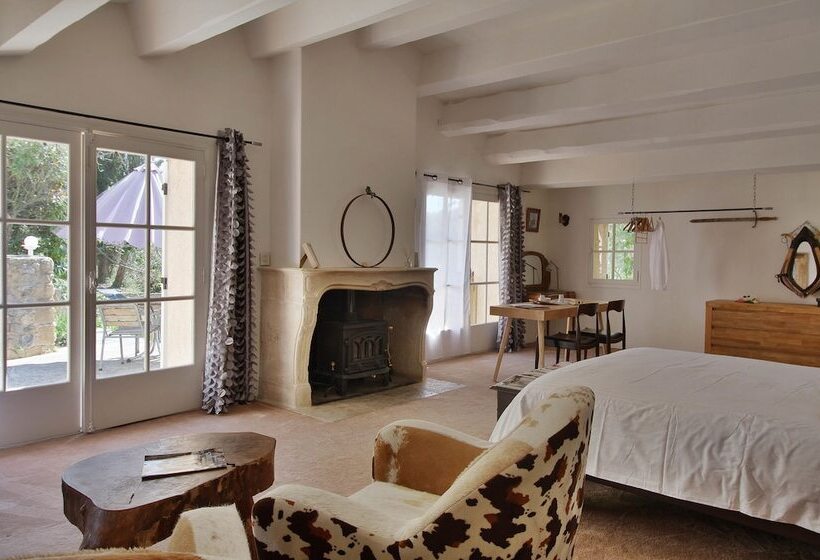 تختخواب و صبحانه A La Maison