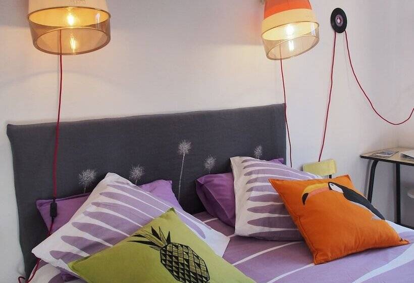 تختخواب و صبحانه A La Maison