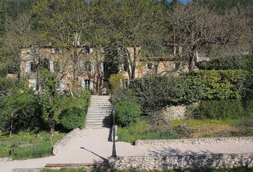 تختخواب و صبحانه A La Maison