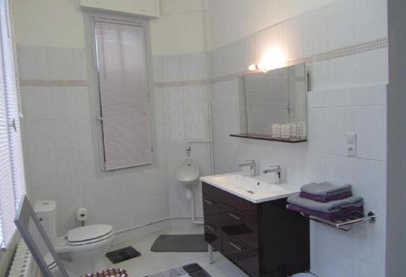 تختخواب و صبحانه Aude Citecity