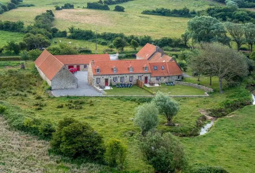 تختخواب و صبحانه Domaine De La Ronville