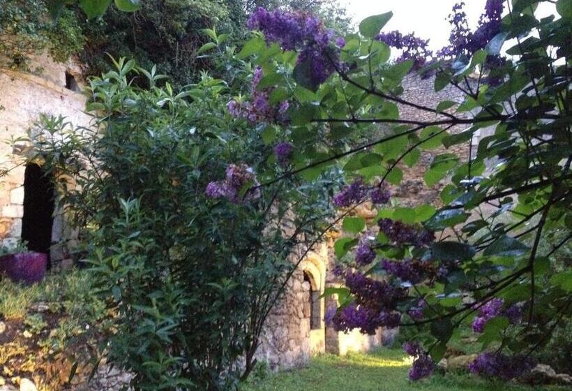 مبيت وإفطار L Arcane Du Bellay