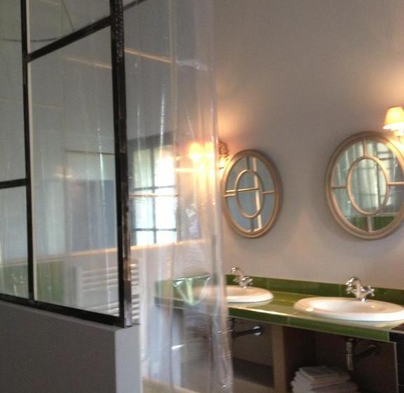 مبيت وإفطار L Arcane Du Bellay