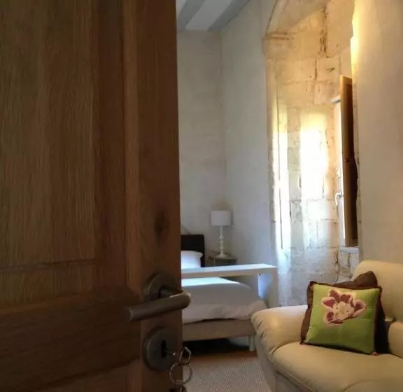 Aamiaismajoitus (B&B) L Arcane Du Bellay