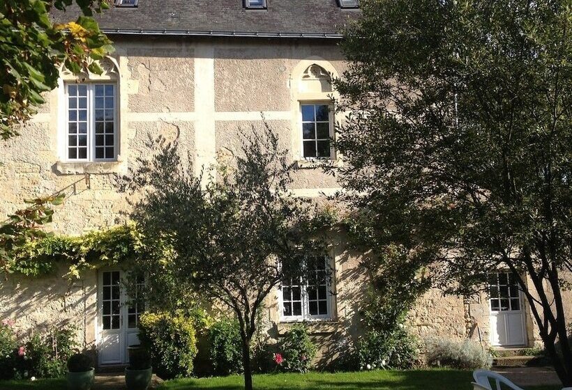 مبيت وإفطار L Arcane Du Bellay