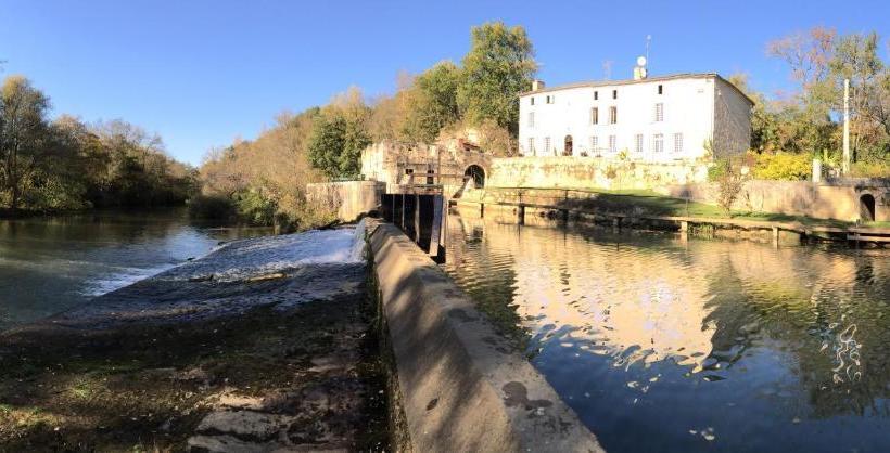 مبيت وإفطار Moulin De Bapaumes