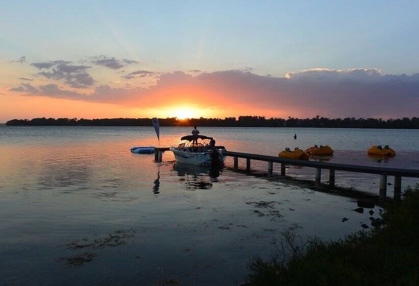 Dungowan Waterfront Apartments