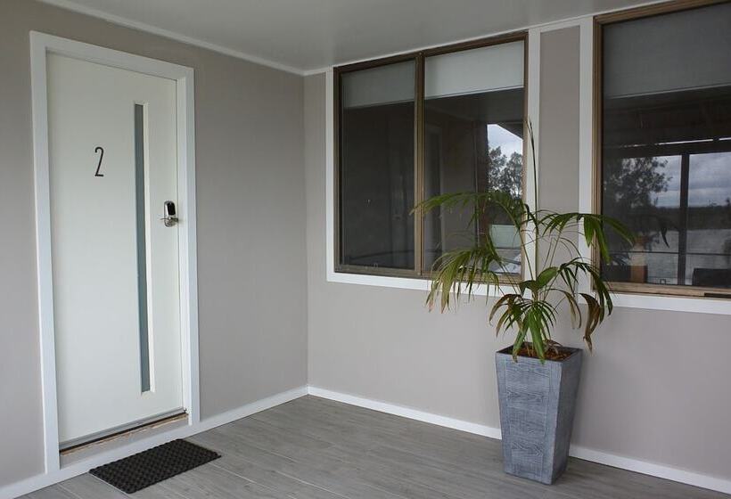 Dungowan Waterfront Apartments