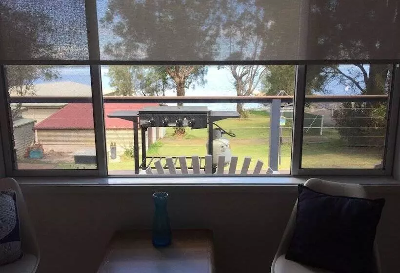 Dungowan Waterfront Apartments