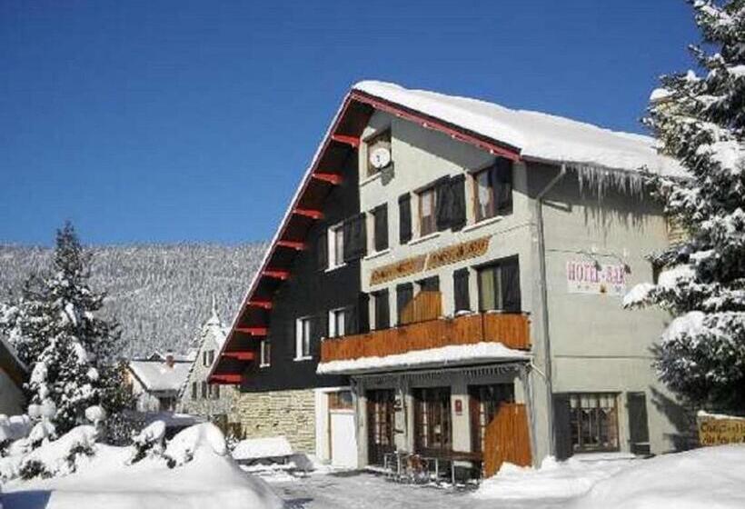 בית מלון כפרי Hôtel Au Feu De Bois Bar à Vin Le 1605