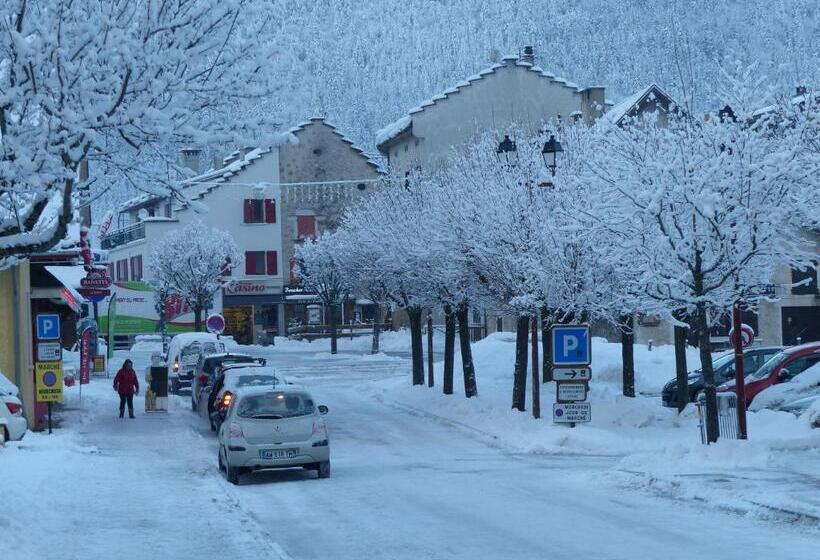 בית מלון כפרי Hôtel Au Feu De Bois Bar à Vin Le 1605