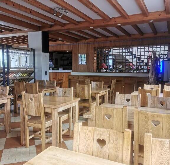 בית מלון כפרי Hôtel Au Feu De Bois Bar à Vin Le 1605