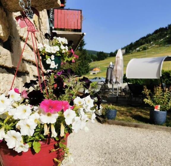 בית מלון כפרי Hôtel Au Feu De Bois Bar à Vin Le 1605
