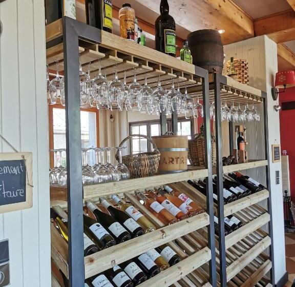 בית מלון כפרי Hôtel Au Feu De Bois Bar à Vin Le 1605