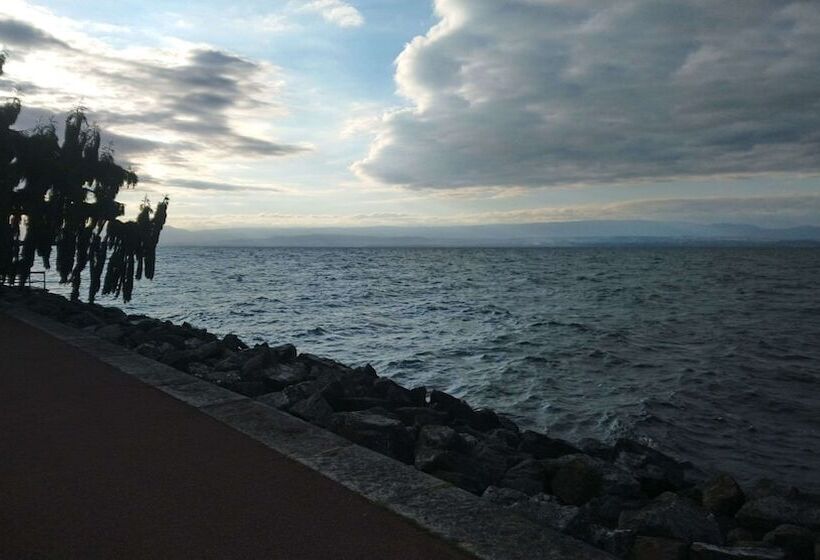 בית מלון כפרי Hôtel Du Palais