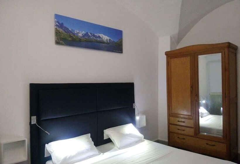 בית מלון כפרי Hôtel Du Palais