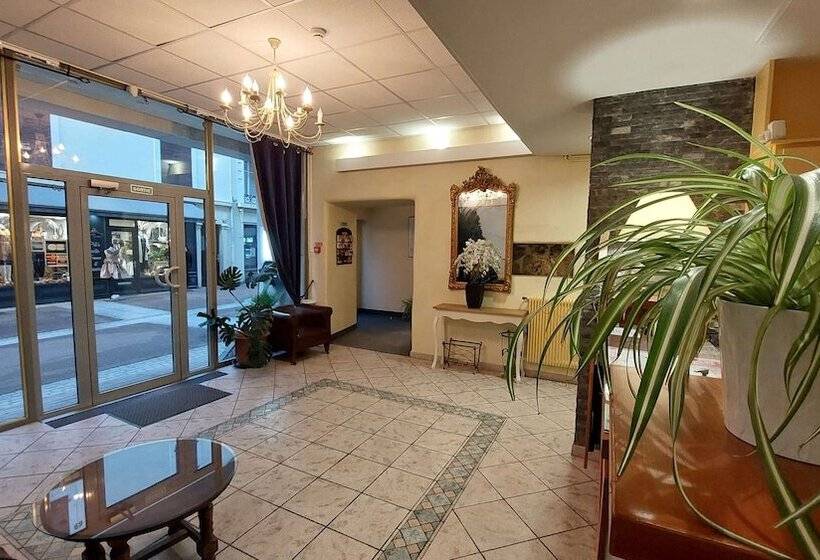 בית מלון כפרי Hôtel Du Palais