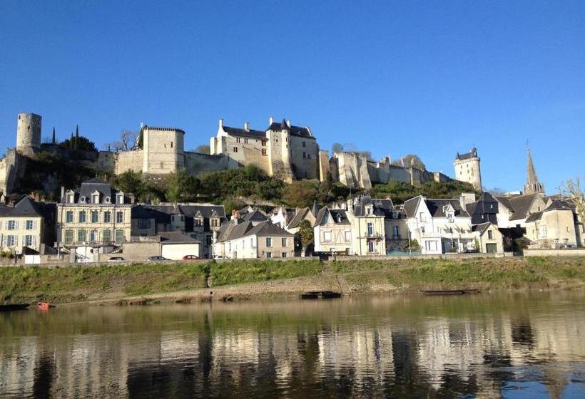 فندق Le Relais Du Velors