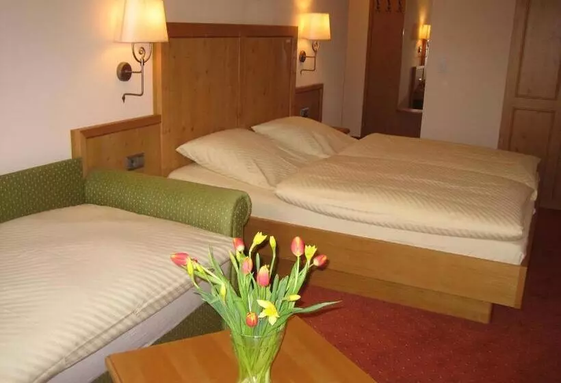 Hotelli Lindenhof