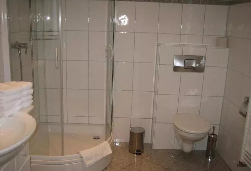 Hotelli Lindenhof