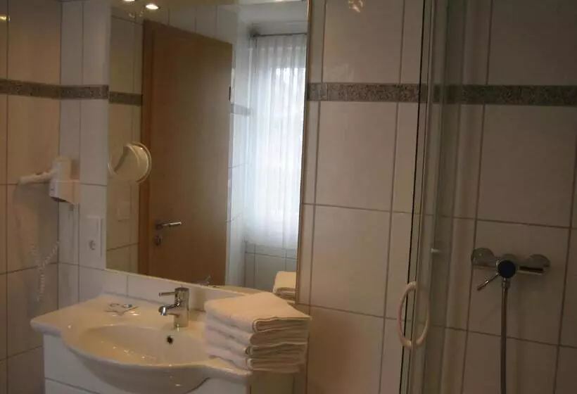 Hotelli Lindenhof