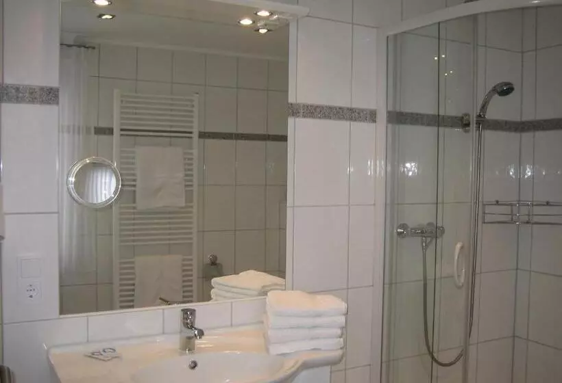 Hotelli Lindenhof