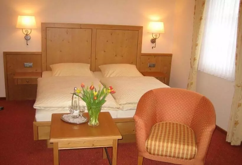 Hotelli Lindenhof