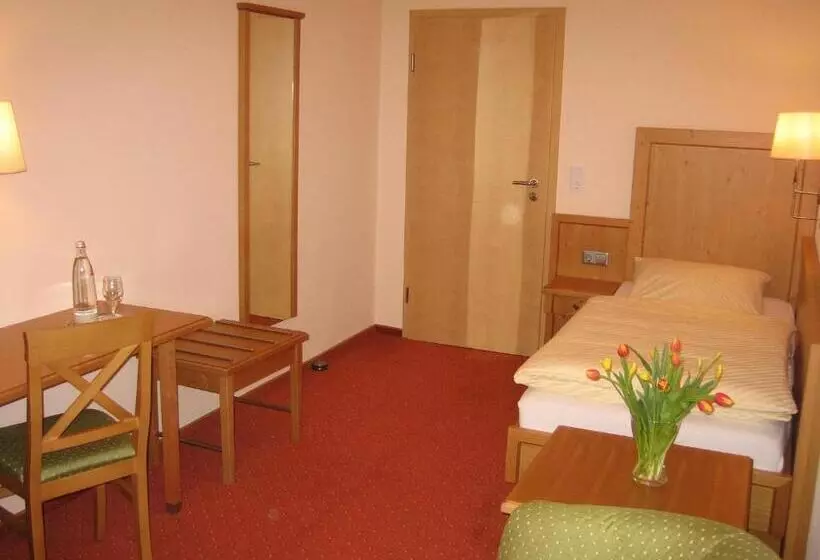 Hotelli Lindenhof