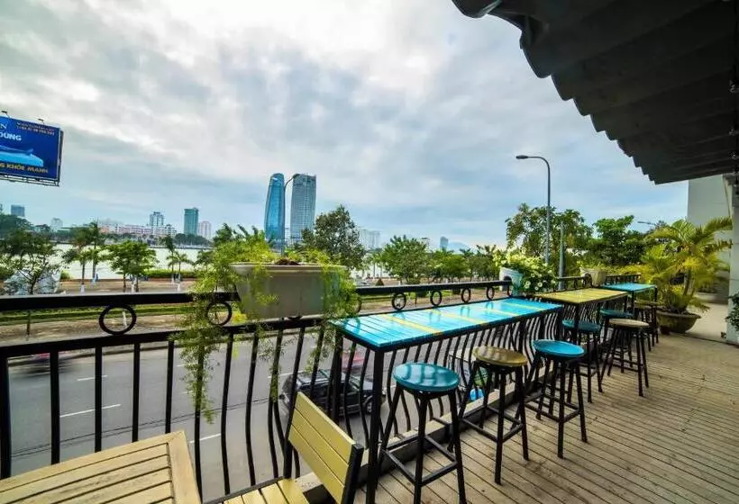 Palmier Hotel   Art House Da Nang
