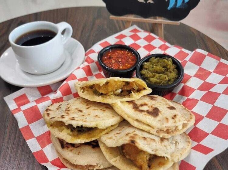 هتل Plaza Express