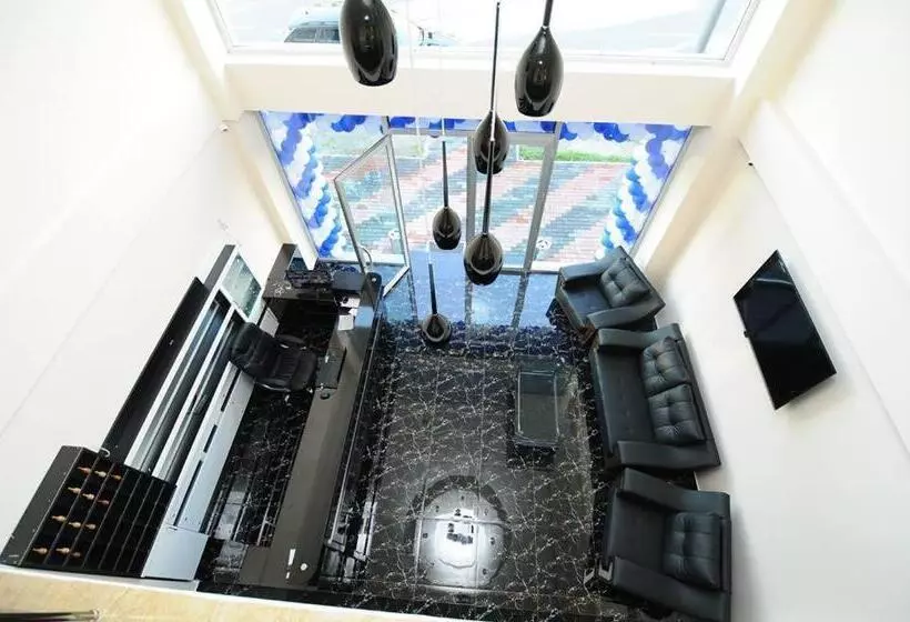 هتل Premium Palace