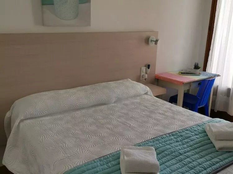 هتل Hôtel Punta E Mare Des Chambres Ou Des Appartements T2