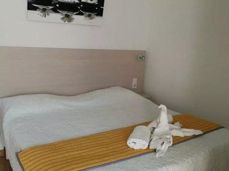 هتل Hôtel Punta E Mare Des Chambres Ou Des Appartements T2