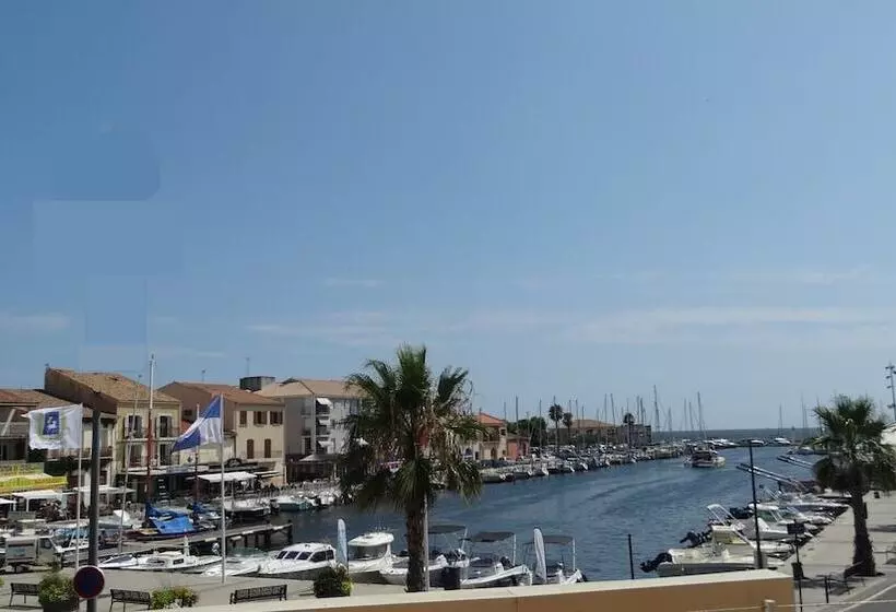 ホテル Restaurant Du Port
