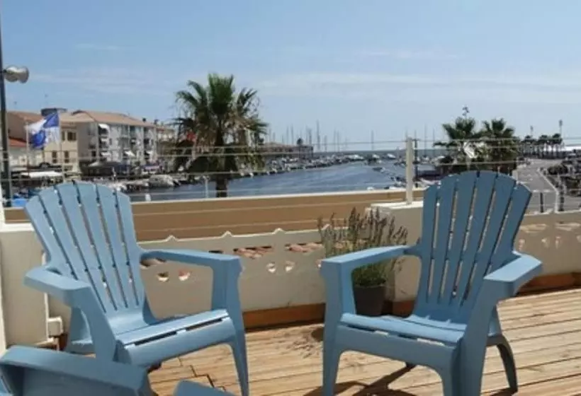 ホテル Restaurant Du Port