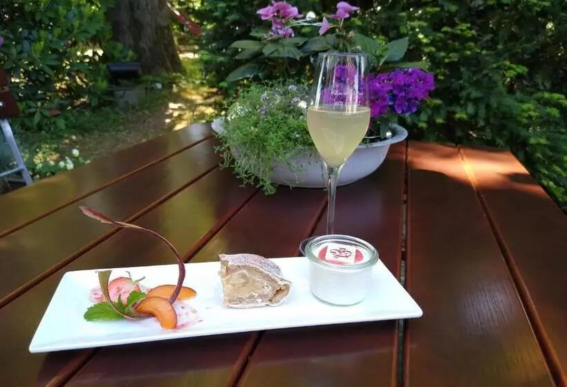 Hotelli Restaurant Haus Berkenbaum