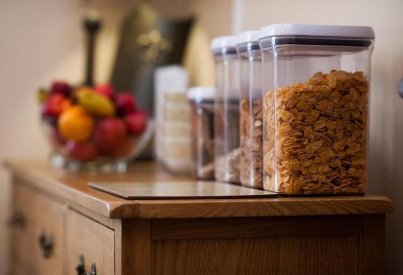 Пансион Dean Park Guest House