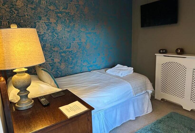 Пансион The Grove Cromer