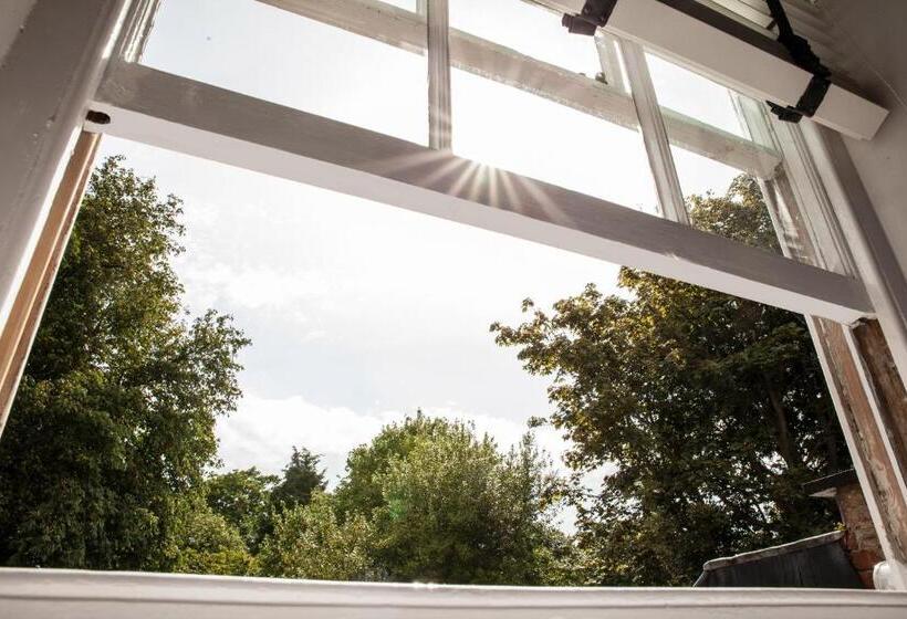 Пансион The Grove Cromer