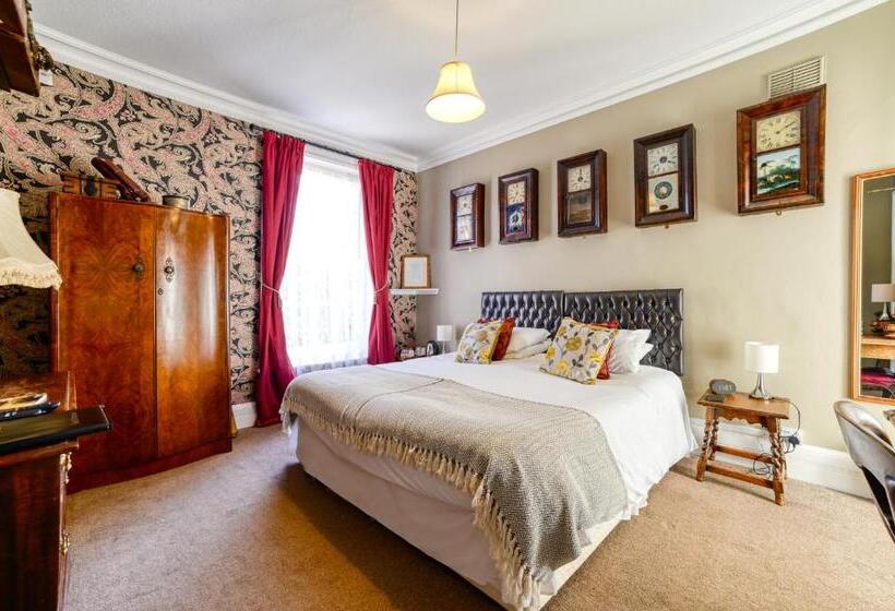 Пансион The Grove Cromer