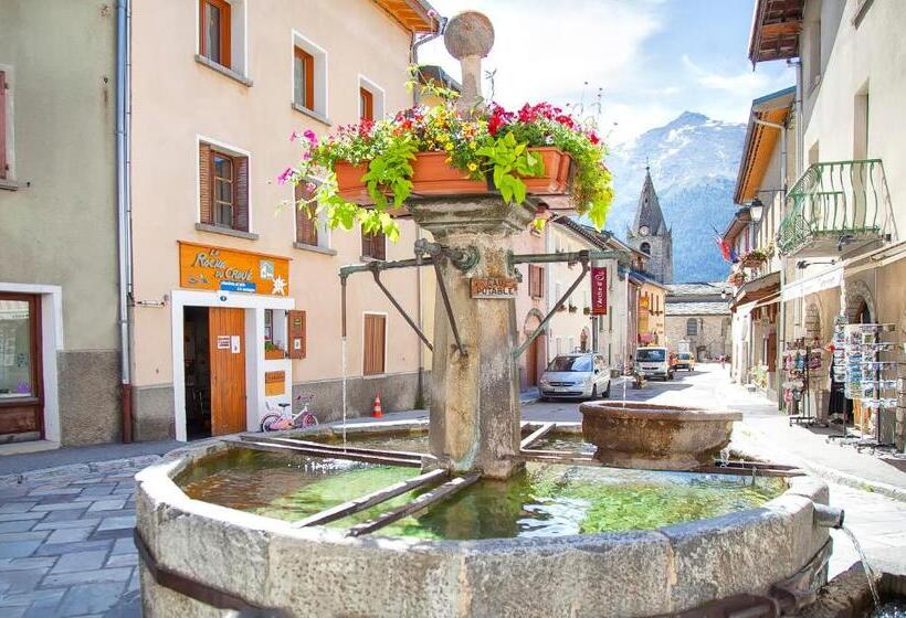 민박 La Roche Du Croue