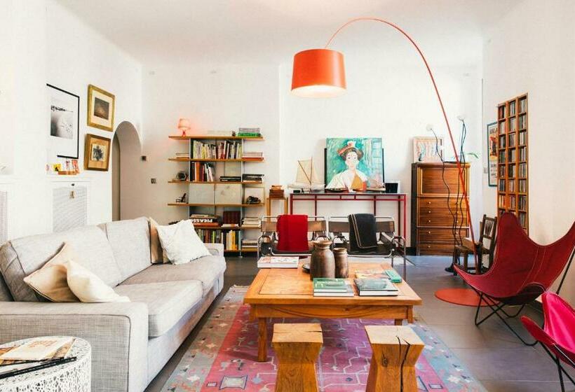 تختخواب و صبحانه Maison De Charme D Arles