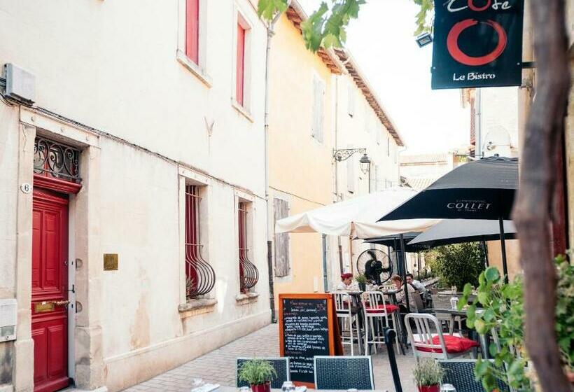 تختخواب و صبحانه Maison De Charme D Arles