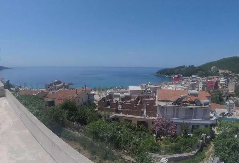 تختخواب و صبحانه Riviera Rooms